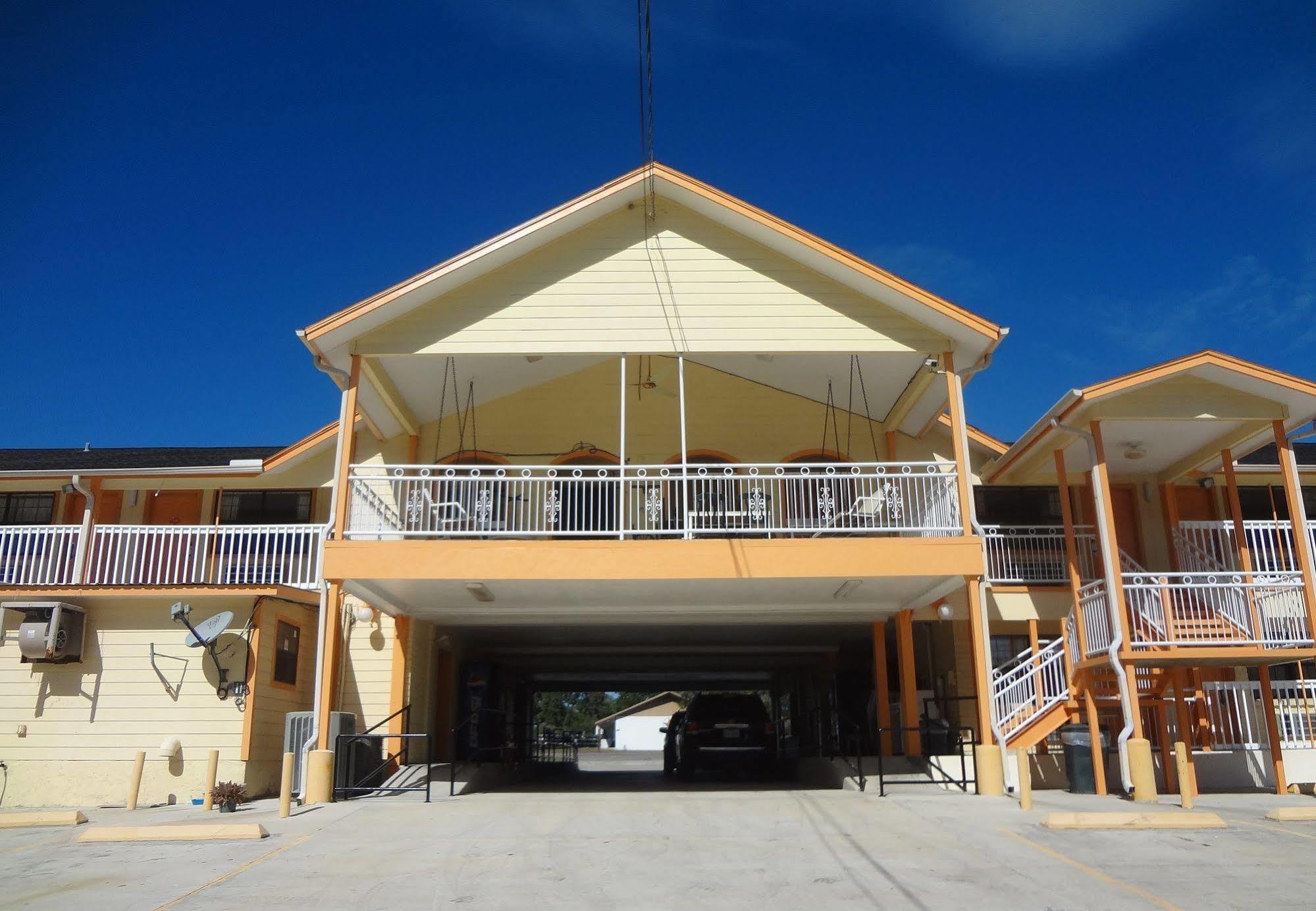 Antlers Inn Goliad Ngoại thất bức ảnh
